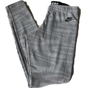 Nike⚡️Legging- Like New! Size Small